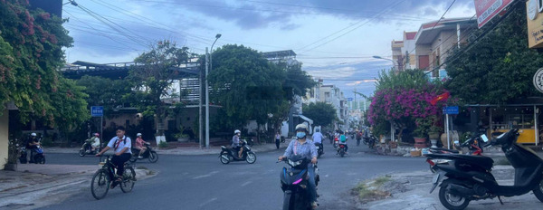 Bán nhanh nhà phố mặt đường Nguyễn Thái Học diện tích 64,5m2 TTTP Cam Ranh -03