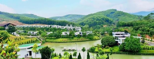Cần bán biệt thự tọa lạc tại Quốc Lộ 6, Lương Sơn, bán ngay với giá siêu mềm 8 tỷ diện tích chuẩn 310m2 khu vực đông đúc-02