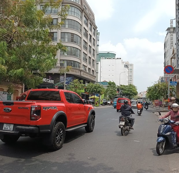 Bán nhà đường phổ Quang, Quận Tân Bình, hẻm 10m, 4 tầng, 120m2-01