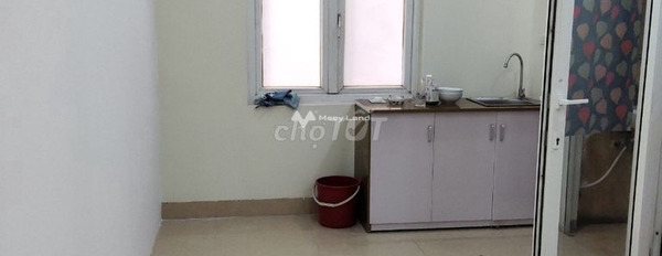 Cho thuê căn hộ có diện tích khoảng 50m2 Bên trong Hoàng Văn Thụ, Hoàng Mai giá thuê giao lưu chỉ 9 triệu/tháng-02