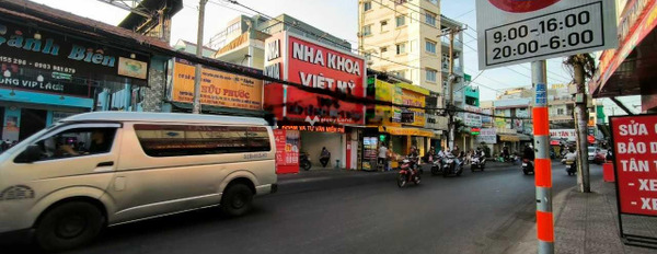 Tọa lạc ngay Phan Văn Trị, Hồ Chí Minh, cho thuê nhà, thuê ngay với giá khoảng 205 triệu/tháng diện tích sàn là 600m2 nhà view bao đẹp-03
