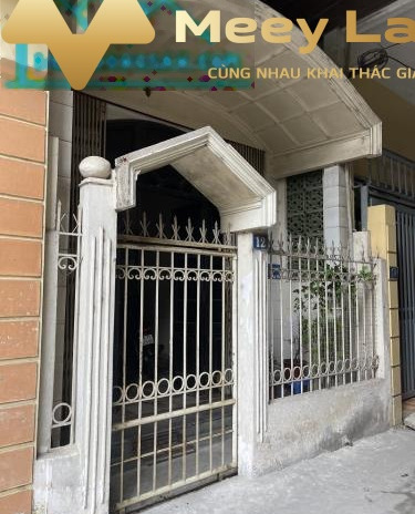 Cho thuê nhà vị trí đặt tọa lạc ngay trên Nguyễn Trãi, Hà Nội, giá giao lưu từ 6 triệu/tháng diện tích trong khoảng 36m2, căn nhà bao gồm có 3 PN