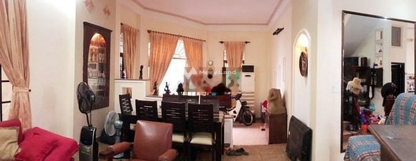Nhà này có tổng 5 PN, bán biệt thự, giá bán đặc biệt 11.3 tỷ diện tích chuẩn 140m2 vị trí thuận lợi ngay ở Nguyễn Đình Chính, Phú Nhuận-03