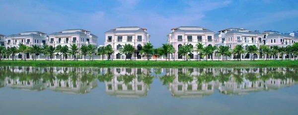 21.3 tỷ, bán liền kề diện tích tiêu chuẩn 126m2 vị trí đẹp nằm trên Nguyễn Xiển, Quận 9, hướng Đông - Nam, nhà bao gồm 5 PN, 4 WC cảm ơn đã xem tin-03