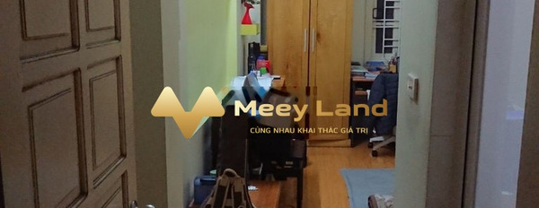 Cần cho thuê nhà ở vị trí mặt tiền nằm tại Phường Nghĩa Đô, Hà Nội, giá thuê công khai 10 triệu/tháng Có tổng diện tích 30 m2 hẻm rộng-02