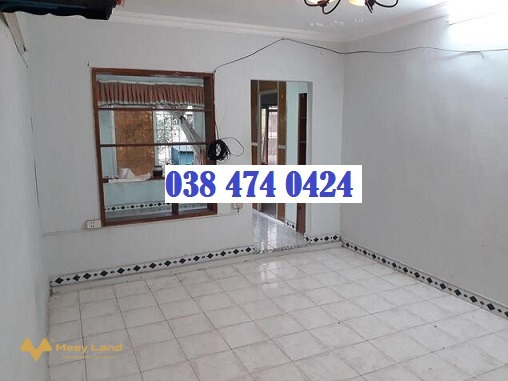 Cho thuê căn hộ tập thể tại P411 nhà E9 Thành Công, Ba Đình, 4,5 triệu/tháng