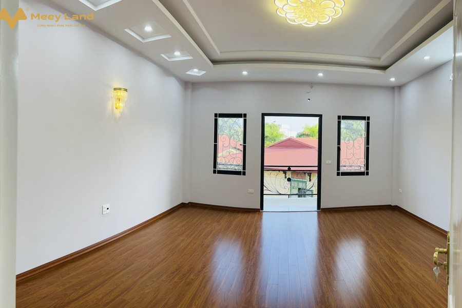 Bán nhà Giang Biên, Long Biên 100m2, mặt tiền 5,4m, 5 tầng, thang máy, gara, phân lô, thoáng-01