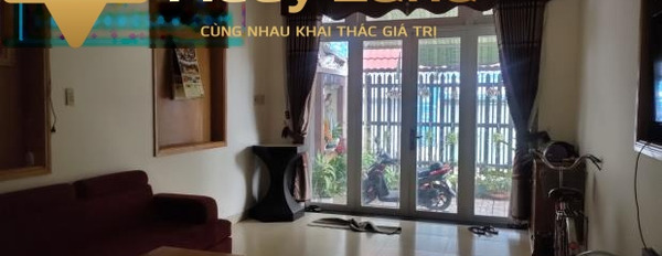 Bán nhà vị trí mặt tiền tọa lạc tại Tân Mai, Đồng Nai bán ngay với giá cực êm chỉ 9.5 tỷ có diện tích rộng 160 m2 tổng quan có tất cả 3 PN-03