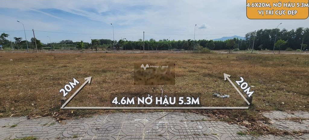 Giá 910 triệu bán đất diện tích là 100m2 vị trí trung tâm Đường D6, Suối Nghệ, hướng Bắc