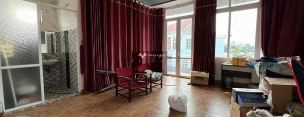 Ở Mẹ Nhu, Liên Chiểu, cho thuê nhà, thuê ngay với giá sang tên 12 triệu/tháng với diện tích thực 60m2, ngôi nhà này bao gồm 5 phòng ngủ giá rẻ bất ngờ-02