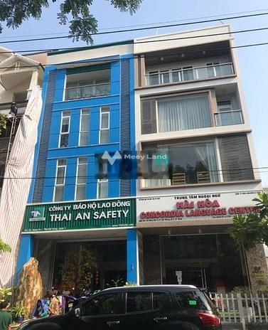 Ở Quận 7, Hồ Chí Minh, bán nhà, giá bán cực tốt chỉ 24 tỷ diện tích chuẩn 600m2, trong nhà tổng quan bao gồm 6 phòng ngủ cám ơn quý khách đã đọc tin