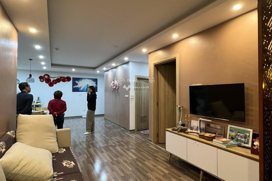 Hướng Tây - Nam, bán căn hộ mặt tiền tọa lạc tại Phú Diễn, Hà Nội, trong căn hộ này thì gồm 4 phòng ngủ, 2 WC dọn vào ở ngay-01