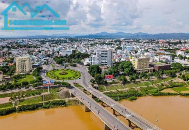 Giá bán cạnh tranh từ 990 triệu bán đất diện tích vừa phải 218m2 mặt tiền nằm ngay trên Bà Triệu, Kon Tum, hướng Đông-01