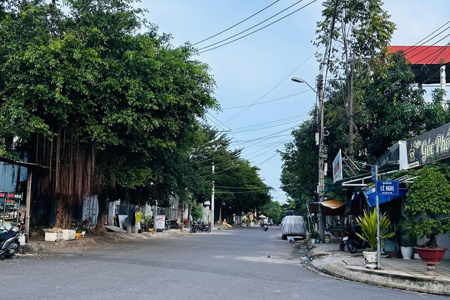 Giá bán khủng chỉ 7.5 tỷ, Bán đất diện tích sàn là 2008m2 vị trí đẹp nằm ở Nguyễn Chích, Nha Trang, hướng Nam khu vực dân cư-01