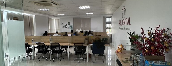 Nằm ngay Huỳnh Tấn Phát, Bình Thuận cho thuê sàn văn phòng với diện tích chuẩn 90m2 nội thất liền tường Nhà trống-02