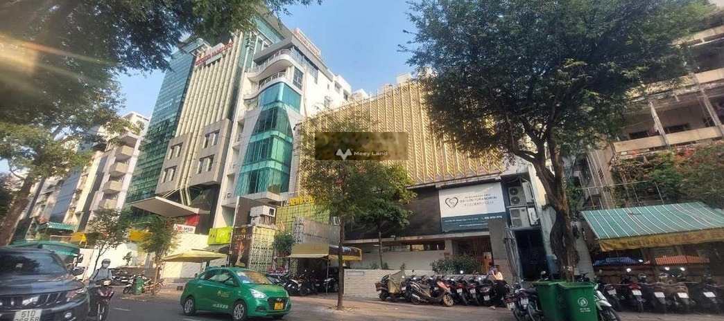 Bán nhà bán ngay với giá êm 60 tỷ có diện tích rộng 151.1m2 vị trí thuận lợi ngay Phú Nhuận, Hồ Chí Minh