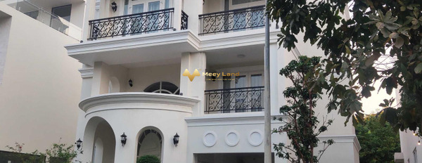 Bán liền kề vị trí mặt tiền nằm ở Phú Hữu, Hồ Chí Minh bán ngay với giá mềm chỉ 43.56 tỷ dt chuẩn 396m2, trong căn này bao gồm 6 PN-03