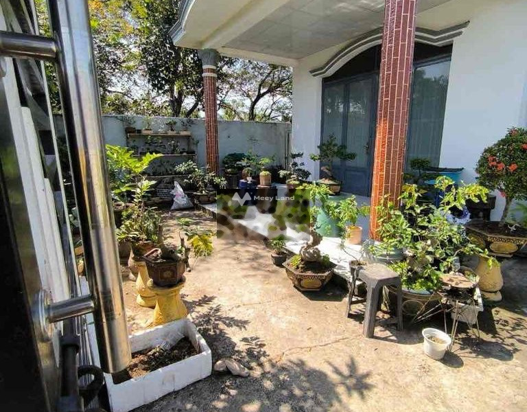 Bán nhà vị trí đẹp ở Bình Chánh, Hồ Chí Minh bán ngay với giá sang tên chỉ 3.7 tỷ có diện tích chung là 262m2 nhà có 3 PN-01