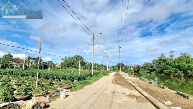 Vị trí đặt nằm trên Huế, Thừa Thiên Huế bán đất giá mua liền chỉ 2.79 tỷ có diện tích chuẩn 100m2, bề ngang lộ 11 m-01