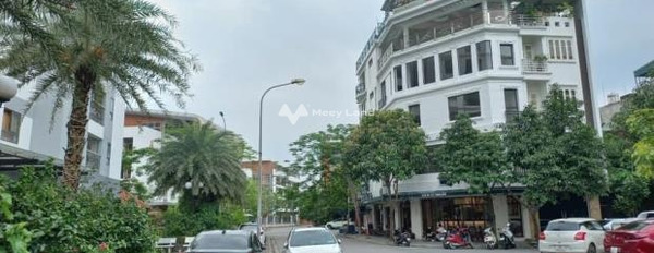 Bán biệt thự, bán ngay với giá thị trường 25 tỷ diện tích gồm 120m2 vị trí đẹp nằm trên Long Biên, Hà Nội-03