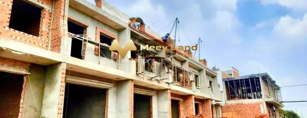 Bán nhà diện tích khoảng 100 m2 vị trí mặt tiền ngay trên Đường 782, Tây Ninh giá bán mua liền 2,12 tỷ\-02