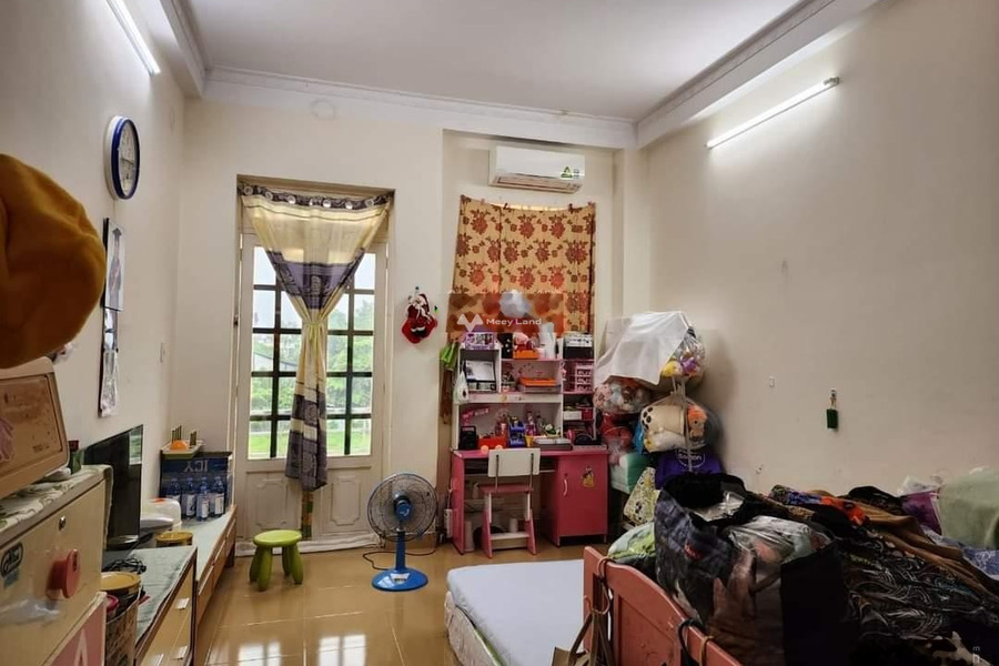 Nhà gồm 5 PN bán nhà ở diện tích 66m2 giá bán chốt nhanh chỉ 11 tỷ vị trí đặt ở Đường 79, Hồ Chí Minh-01