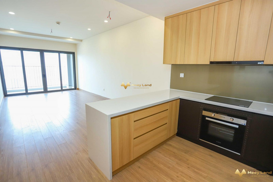 Hướng Nam, bán chung cư trong căn hộ nhìn chung gồm có Full nội thất gắn tường cao cấp theo tiêu chuẩn chủ đầu tư vị trí nằm ở Dịch Vọng, Hà Nội giá b...-01