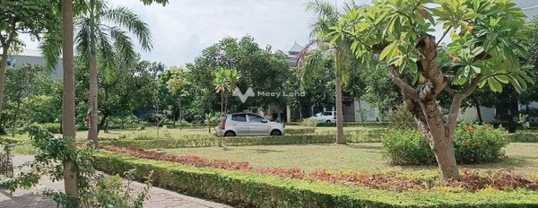 Diện tích 90m2, bán biệt thự vị trí thuận lợi ở Thạch Bàn, Long Biên, nhìn chung bao gồm 5 PN, đường lưu thông 10 mét cảm ơn đã xem tin.-03