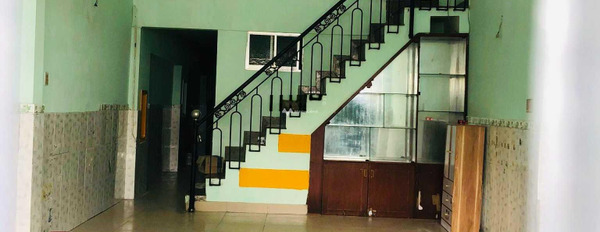 Giá khoảng 14 triệu/tháng, cho thuê nhà diện tích gồm 90m2 vị trí ở Lê Lăng, Hồ Chí Minh, trong nhà nhìn chung có 3 PN, 2 WC chính chủ đăng tin-03