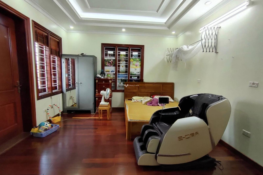 3 phòng ngủ, bán biệt thự, bán ngay với giá cực mềm chỉ 36 tỷ diện tích thực khoảng 200m2 nằm trên Nguyễn Khuyến, Văn Quán-01