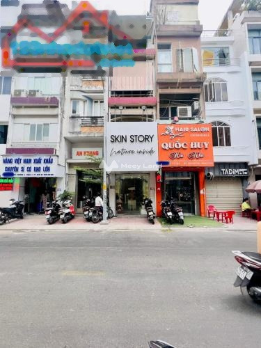 Cho thuê nhà vị trí đặt vị trí ở Quận 3, Hồ Chí Minh, thuê ngay với giá tốt 15 triệu/tháng có diện tích gồm 33m2, nhà có tất cả 4 phòng ngủ-01