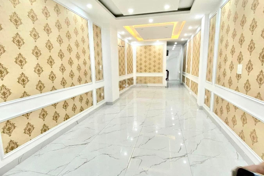 Bán nhà có diện tích rộng 55m2 vị trí tại Nguyễn Văn Trỗi, Hà Nội bán ngay với giá khủng 12.3 tỷ tổng quan bên trong căn nhà 4 phòng ngủ, 5 WC-01