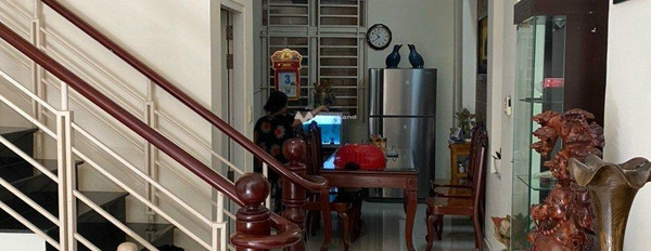 Căn này có tổng 3 phòng ngủ, bán nhà ở diện tích chuẩn 60m2 giá bán hữu nghị chỉ 7.2 tỷ tại Nguyễn Thị Thập, Hồ Chí Minh hướng Đông-03