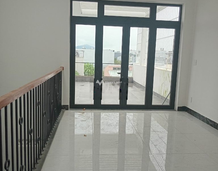 Cho thuê nhà có diện tích chung 100m2 nằm ngay Cẩm Lệ, Đà Nẵng thuê ngay với giá siêu mềm chỉ 10 triệu/tháng, trong ngôi nhà này có 3 phòng ngủ, 3 WC-01