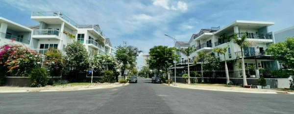 Jamona Golden Silk, bán biệt thự vị trí đặt ở trong Bùi Văn Ba, Tân Thuận bán ngay với giá 14 tỷ với diện tích là 90m2, hướng Nam-03
