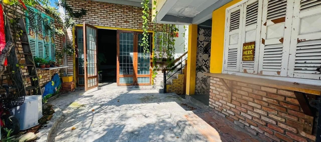 Cho thuê nhà, giá thuê hợp lý 45 triệu/tháng có diện tích 220m2 vị trí mặt tiền ngay ở Nha Trang, Khánh Hòa