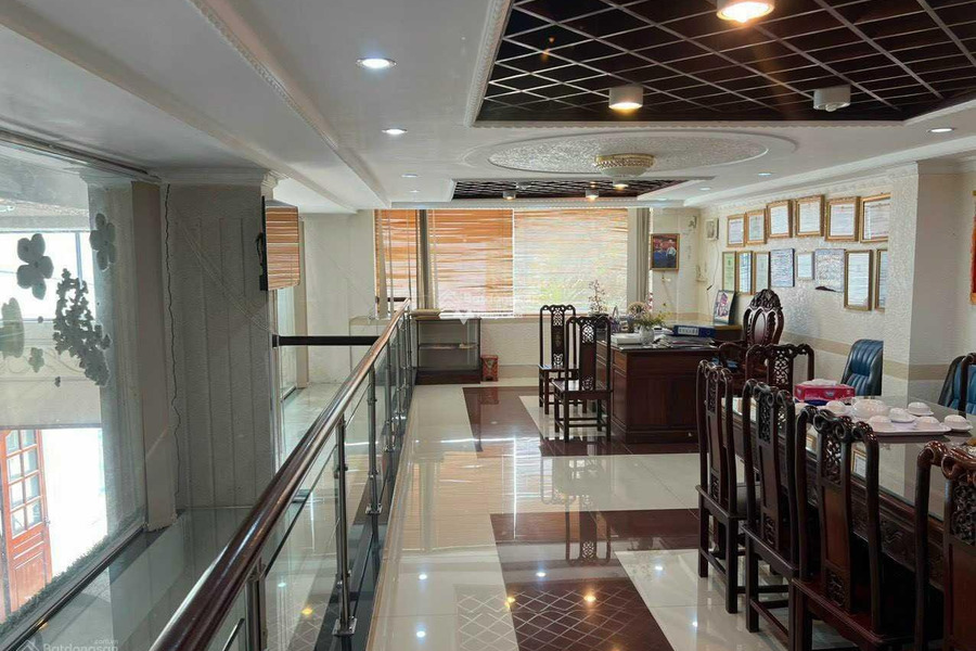 Cho thuê sàn văn phòng thuê ngay với giá siêu tốt chỉ 60 triệu/tháng tọa lạc ngay ở Tân An, Ninh Kiều tổng diện tích là 1500m2-01