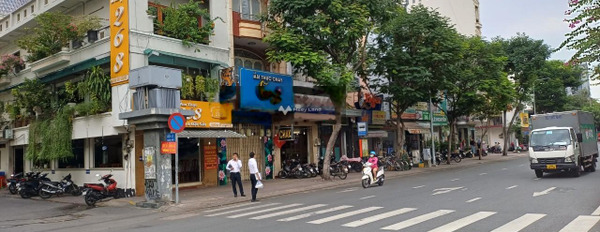 Cho thuê nhà tọa lạc ngay ở Quận 4, Hồ Chí Minh, giá thuê hữu nghị 50 triệu/tháng có diện tích thực 100m2-03