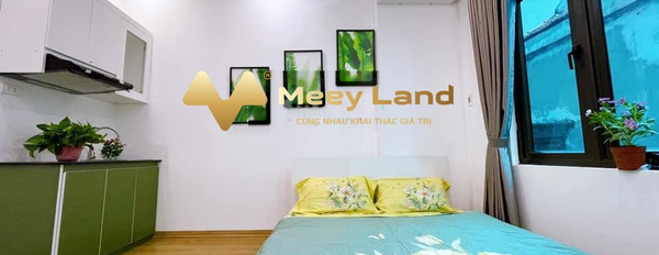 Diện tích 50m2, bán nhà ở mặt tiền tọa lạc gần Lê Quang Đạo, Mỹ Đình 1, trong nhà có 9 phòng ngủ, 9 WC-03