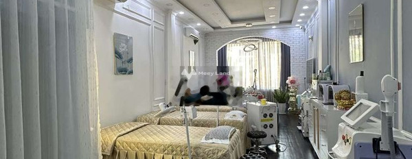 Cho thuê chung cư vị trí đẹp nằm tại Quận 10, Hồ Chí Minh, căn hộ nhìn chung có tổng 1 phòng ngủ, 1 WC vui lòng liên hệ để xem trực tiếp-02