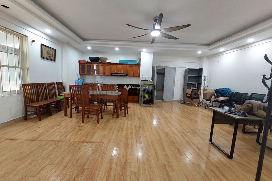 Cho thuê căn hộ với diện tích 100m2 vị trí mặt tiền nằm trên Nguyễn Lam, Phúc Đồng giá thuê sang tên chỉ 7.5 triệu/tháng-01