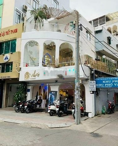 Giá thuê cực rẻ 80 triệu/tháng cho thuê cửa hàng diện tích là 240m2 vị trí đẹp tọa lạc gần Trần Hưng Đạo, Quận 1 giá rẻ bất ngờ