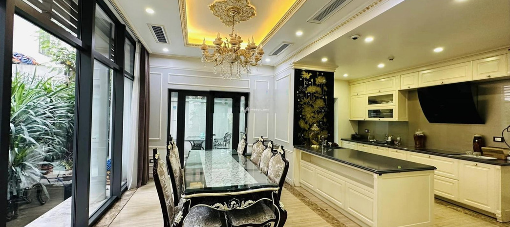Nhà có 4 PN bán nhà ở có diện tích chính 89m2 bán ngay với giá từ 10.99 tỷ vị trí nằm trên Ba Đình, Hà Nội