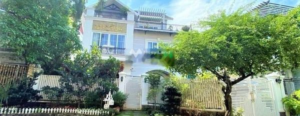DT 150m2, cho thuê biệt thự vị trí thuận lợi Phạm Thái Bường, Tân Phong, trong nhà gồm 5 PN, 5 WC hẻm rộng-02