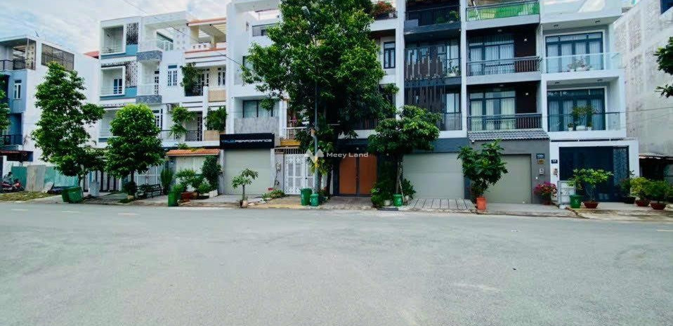 Bán nhà mặt tiền tọa lạc gần An Phú, Hồ Chí Minh bán ngay với giá thỏa thuận từ 36.26 tỷ diện tích khoảng 196m2