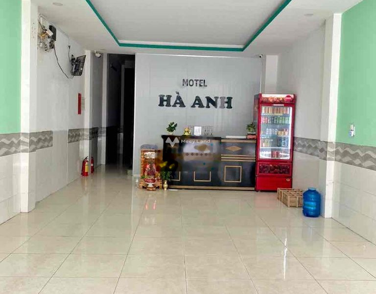 Nhà có 10 PN bán nhà ở diện tích chuẩn 150m2 bán ngay với giá giao động 8.5 tỷ vị trí ngay trên Thuận An, Bình Dương, hướng Nam-01