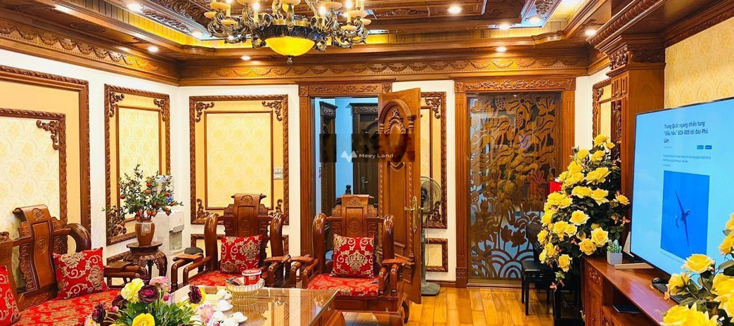 Nhà có 4 PN bán nhà ở diện tích gồm 65m2 giá bán đặc biệt từ 12.5 tỷ vị trí đẹp tọa lạc ngay ở Nguyễn Văn Cừ, Long Biên