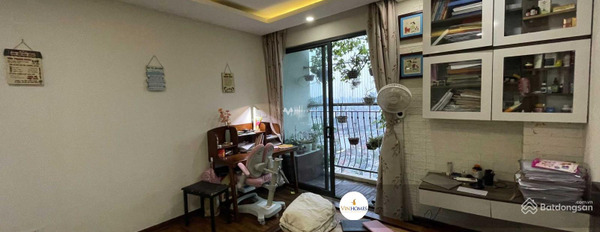 Căn hộ 3 PN, bán căn hộ vị trí mặt tiền nằm ở Phạm Văn Đồng, Hà Nội, trong căn hộ gồm 3 phòng ngủ, 2 WC lh xem trực tiếp-03