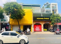 Ngôi nhà này bao gồm 5 phòng ngủ, cho thuê nhà, giá thuê hữu nghị từ 45 triệu/tháng diện tích là 160m2 gần Độc Lập, Hồ Chí Minh-02