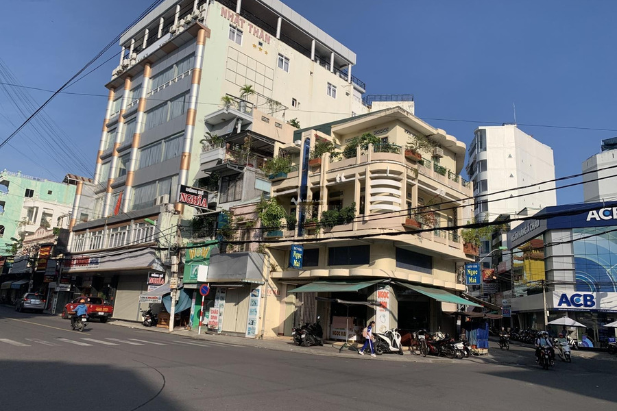 Cho thuê nhà vị trí thuận lợi tọa lạc trên Xương Huân, Nha Trang, giá thuê khuyến mãi 30 triệu/tháng với diện tích là 290m2-01
